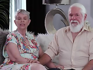 Chubby mature Bonnie Nilsen gets her pussy pleasured by her man